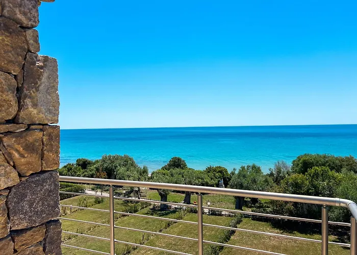 Vana Villa Posidi